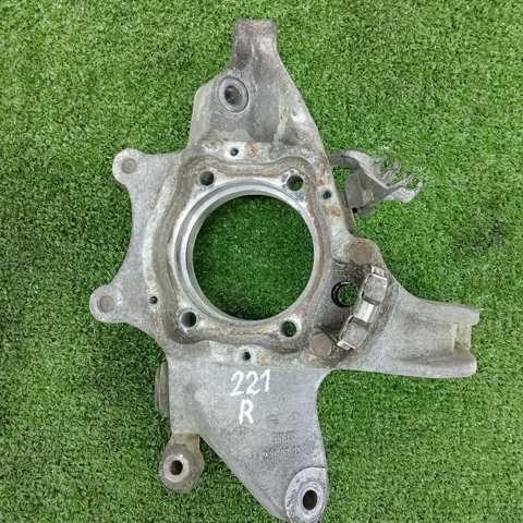 Цапфа поворотного кулака A2213502208 MERCEDES