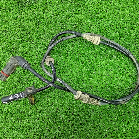 Датчик АБС (ABS) передній A2215400317 MERCEDES