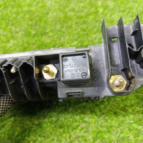Коробка запобіжників A2215401250 MERCEDES