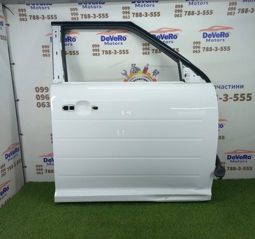 Пасажирські передні двері AA8Z7420124A FORD