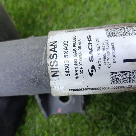 Амортизатор передньої підвіски, лівий E43035NA0D NISSAN