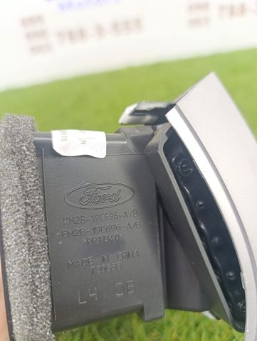 Решітка повітропровода ліва EM2Z19893AF FORD