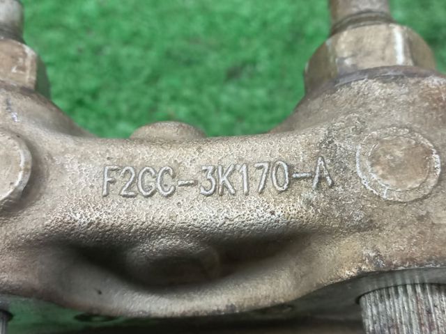 Кулак поворотний передній правий F2GZ3K185A FORD