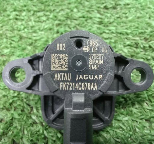 Датчик AIRBAG передній FK7214C676AA LAND ROVER