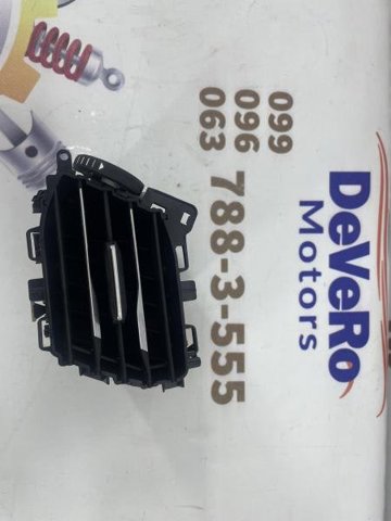 Решітка повітропровода ліва JX7B19C696 FORD