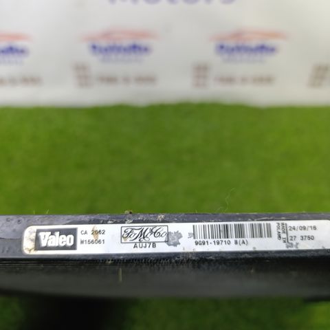 Конденсатор системи охолодження системи LR023921 LAND ROVER