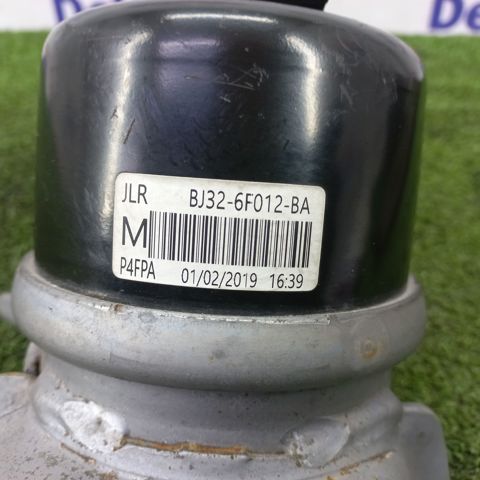 Подушка (опора) двигуна, права нижня LR024730 LAND ROVER