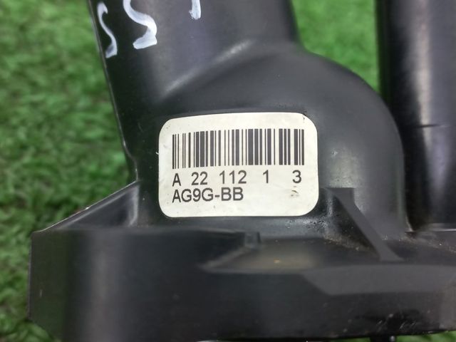 Корпус термостата в зборі LR027158 LAND ROVER