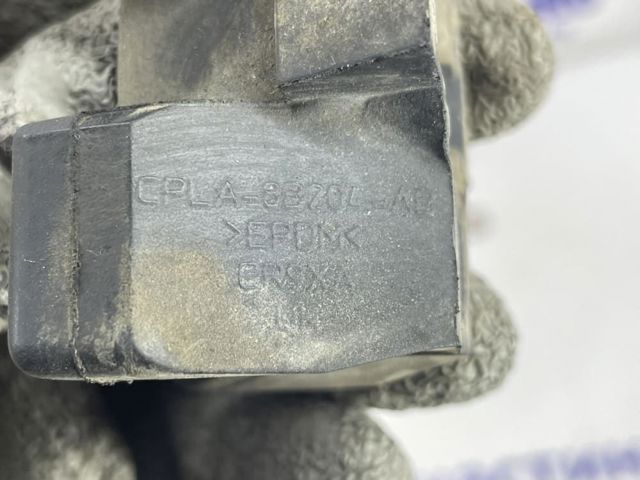 Подушка радіатору нижня LR034565 LAND ROVER
