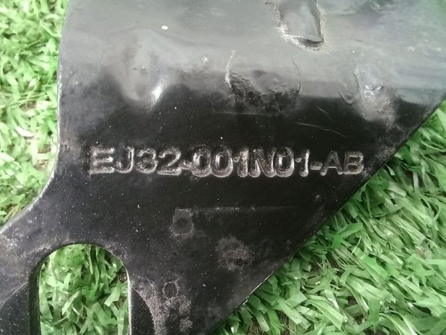 Подушка трансмісії (опора коробки передач) LR047393 LAND ROVER