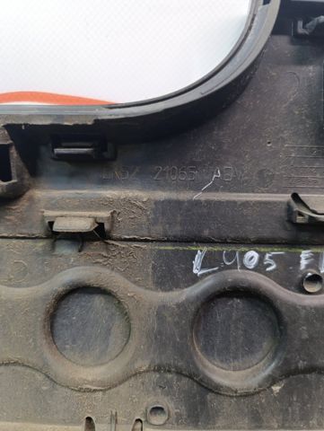 Молдинг передньої лівої двері, нижній LR048805 LAND ROVER