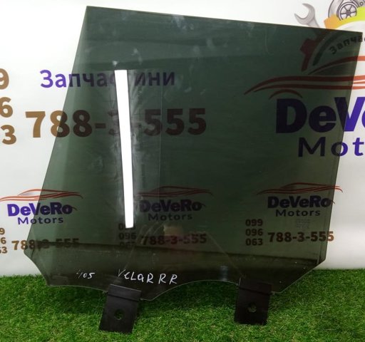 Скло задньої двері правої LR052675 LAND ROVER