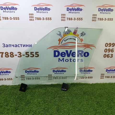 Скло передніх дверей, правою LR053167 LAND ROVER