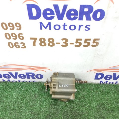 Насос маслозакачуючий LR057189 LAND ROVER