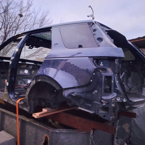 Крило заднє ліве LR060976 LAND ROVER