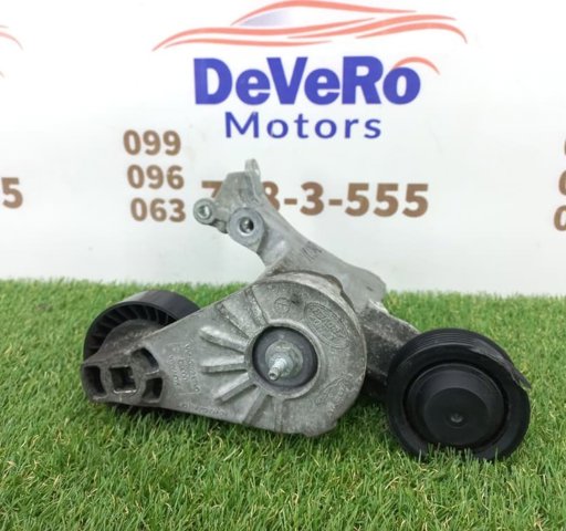 Натяжна планка поліклинового ременя LR071035 LAND ROVER