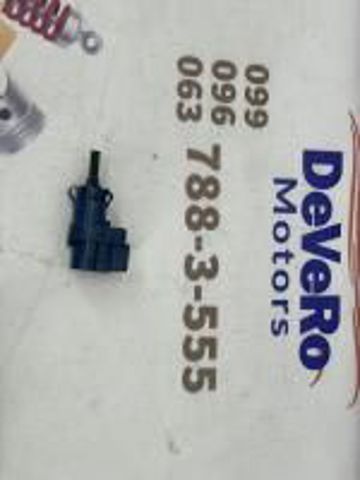 Кнопка стоп-сигналу LR072647 LAND ROVER
