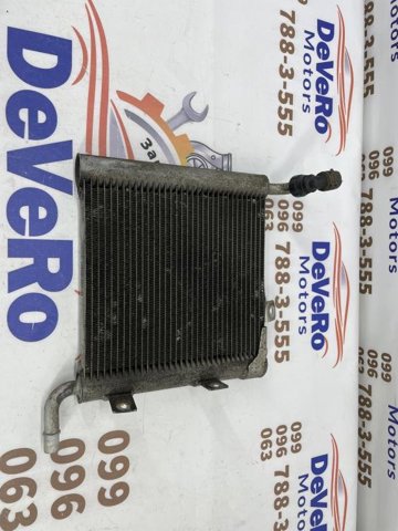 Радіатор охолодження двигуна, правий LR092120 LAND ROVER