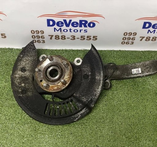 Цапфа поворотного кулака LR093817 LAND ROVER