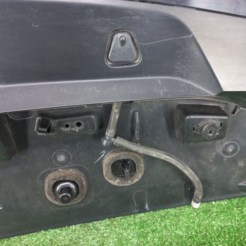 Спойлер на багажник LR094264 LAND ROVER