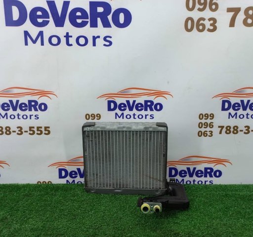Охолоджувач повітря LR097253 LAND ROVER