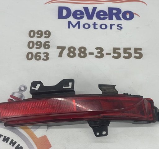 Протівотуманнка задня, ліва LR102042 LAND ROVER