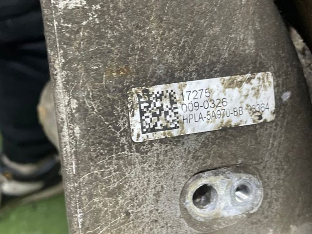 Цапфа поворотного кулака LR114257 LAND ROVER