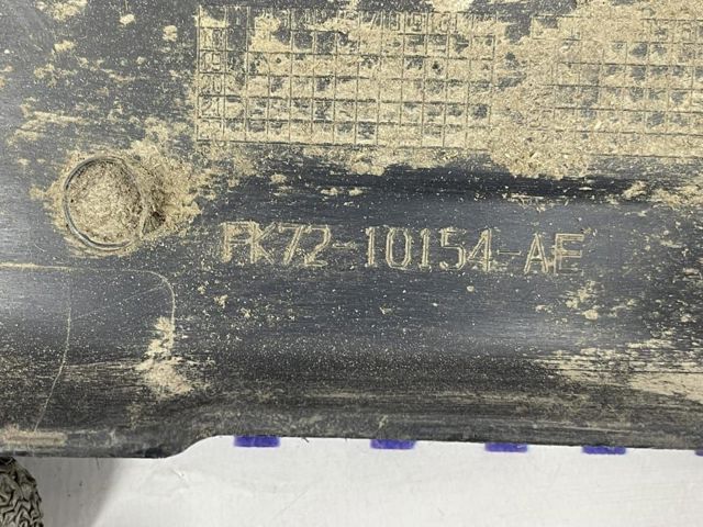 Накладка зовнішня (молдинг) порога, правий LR128586 LAND ROVER