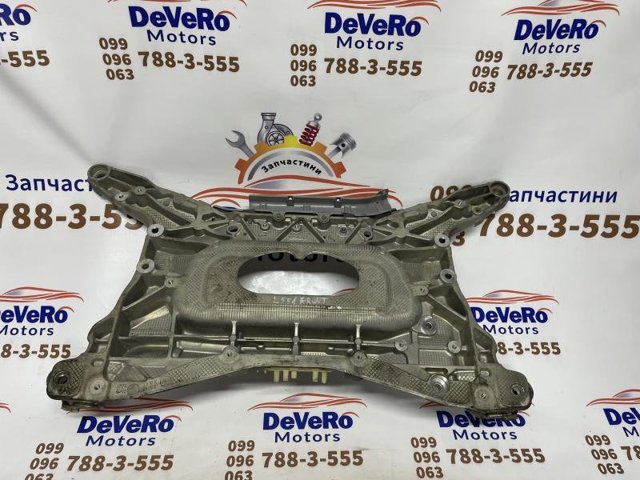 Підрамник передньої підвіски LR134730 LAND ROVER