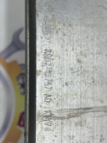 Шина бампера переднього LR136981 LAND ROVER