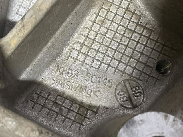 Передня балка LR138616 LAND ROVER