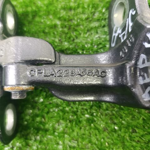 Петля передніх дверей, правих T4A2512 JAGUAR