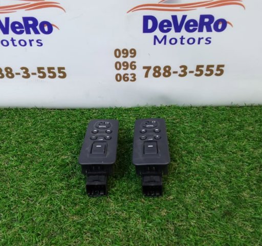 Кнопки заднього правого склопід'ємника YUD501080PVJ LAND ROVER