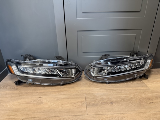 Основна фара в зборі ліва 33150TVAA01 HONDA