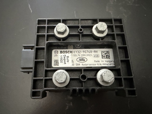 Радарний датчик дистанції LR135905 LAND ROVER