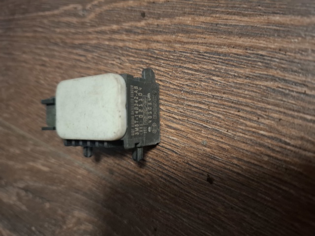Датчик Айрбег передній 3M5T14B342AB FORD