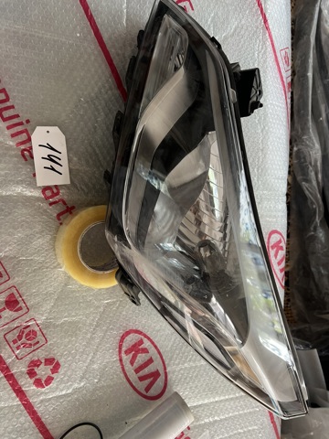 Фара ліва передня 921014L600 HYUNDAI