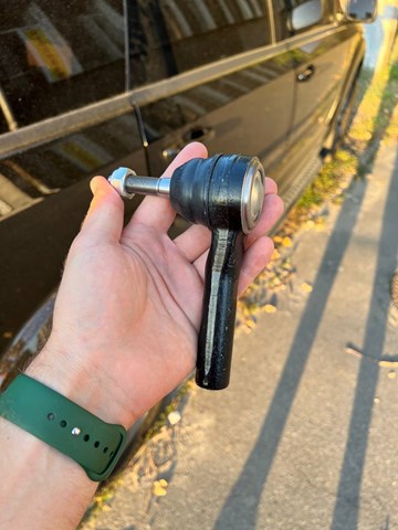 Зовнішній наконечник рульової тяги Додж Caliber SXT