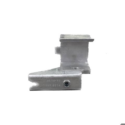 Кронштейн передньої балки 51647245795 BMW