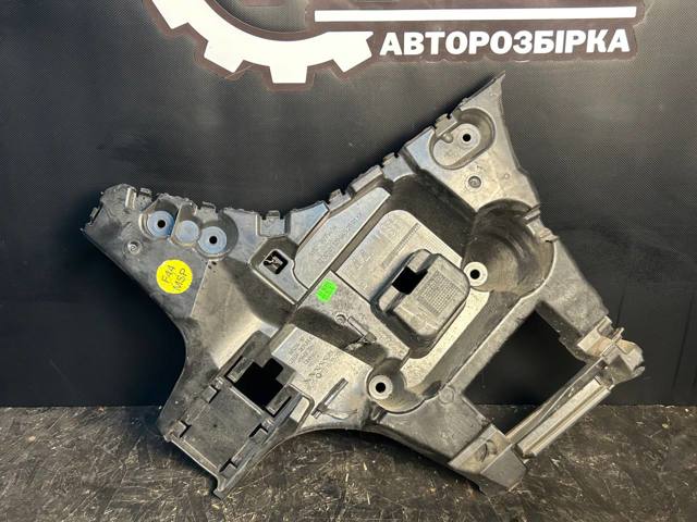 Направляюча заднього бампера, права 51128075454 BMW