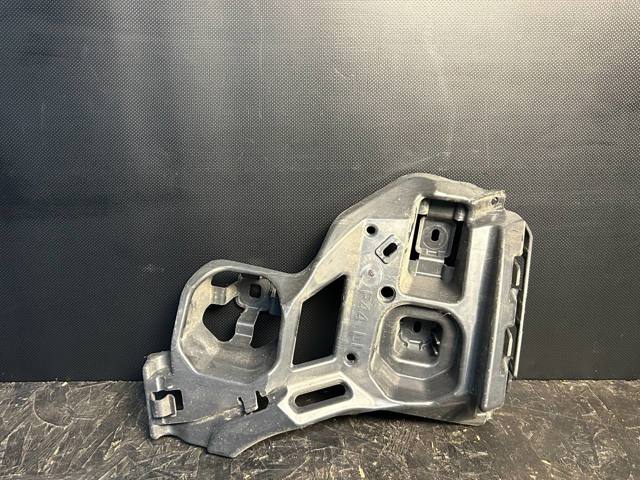 Напрямна заднього бампера, ліва 51128494945 BMW