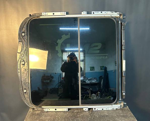 Направляюча люка 54109466553 BMW