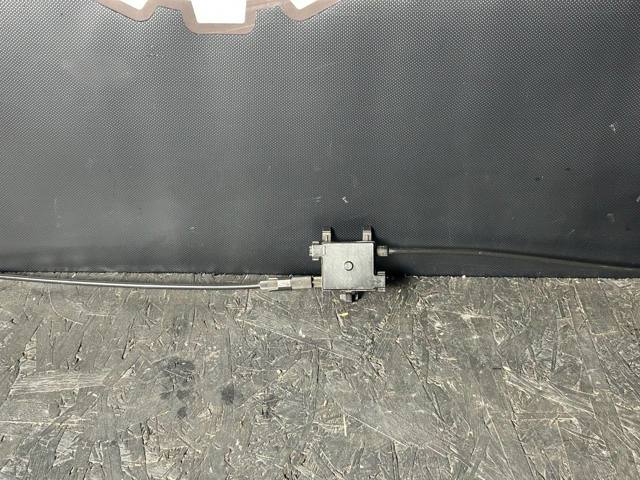 Трос замка капота 8V0823531A VAG