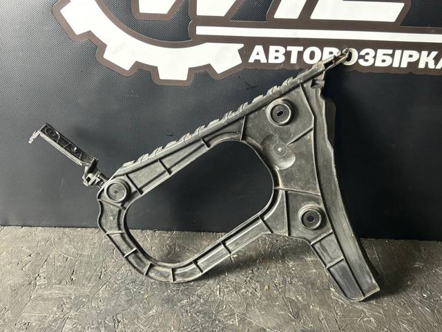 Напрямна заднього бампера, ліва 8V5807377A VAG