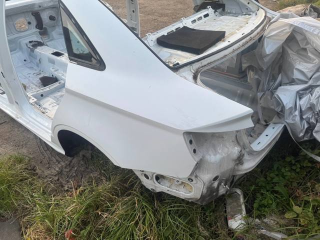 Крило заднє ліве 8V5809837 VAG