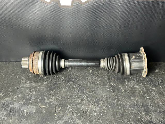Вісь передня в зборі 8W0407271E VAG