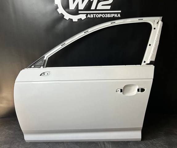 Дверь передня ліва 8W0831051 VAG