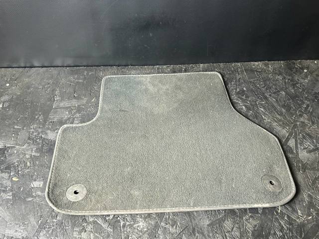 Комплект килимів 8W0864450QA5 VAG