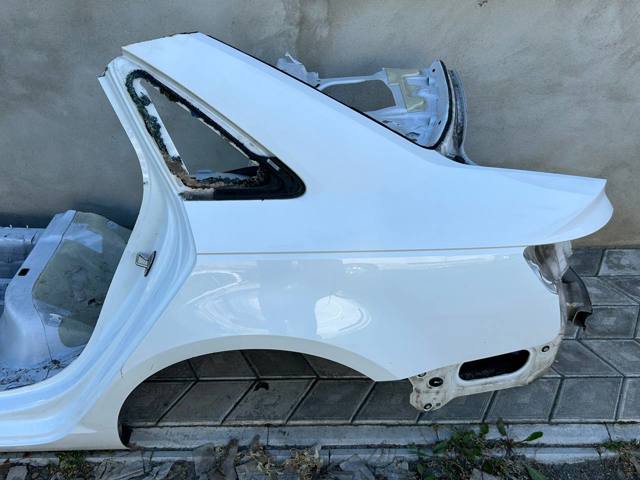 Крило заднє 8W5809837 VAG