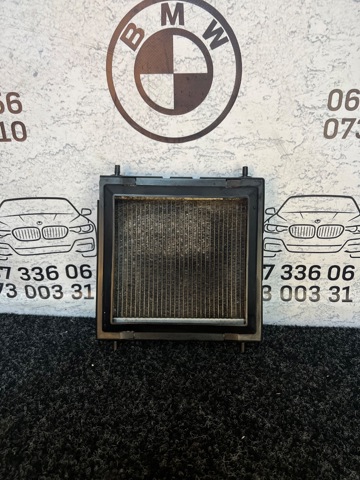 Радіатор охолодження двигуна, правий 17118620207 BMW